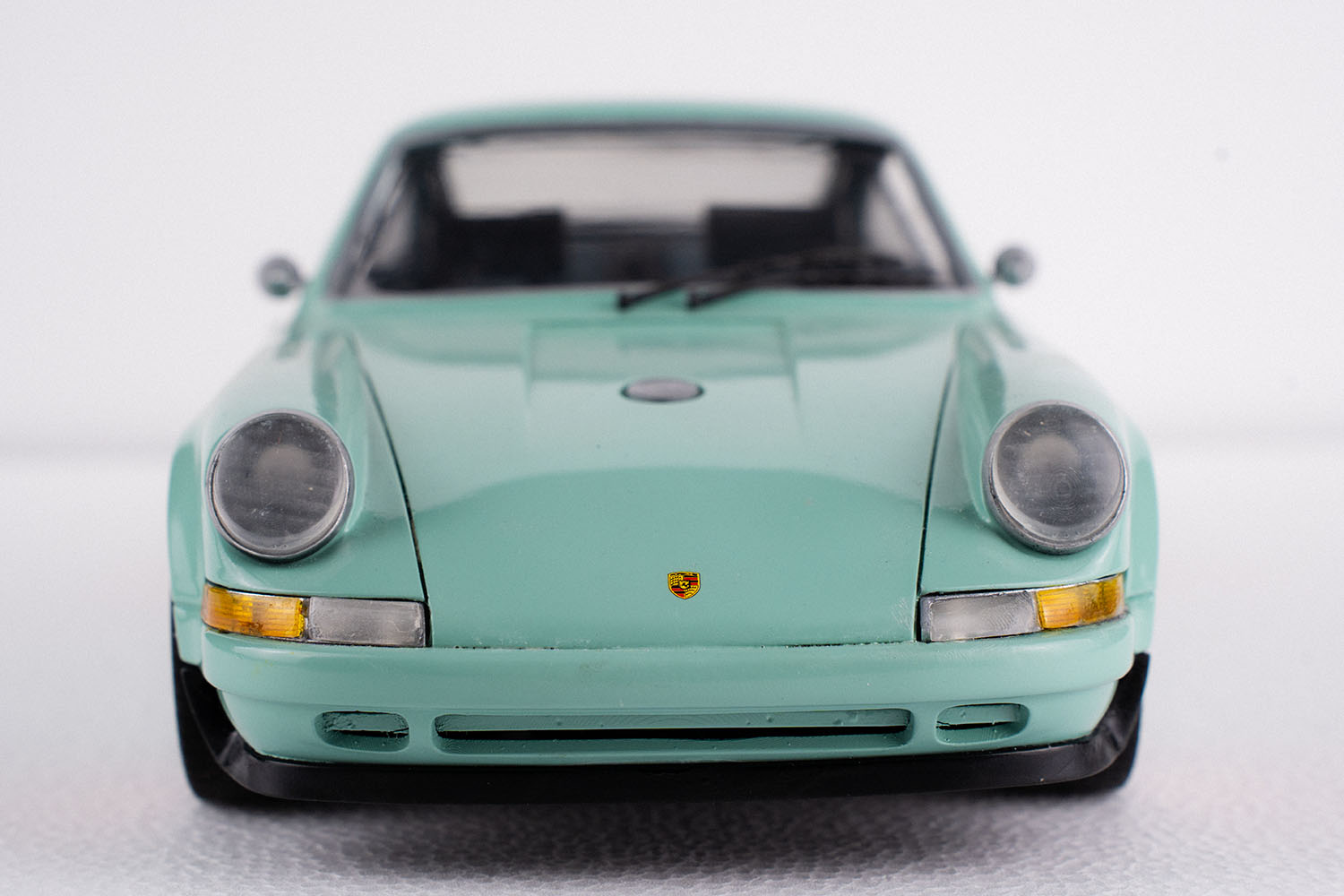 Porsche 911 Singer 1/8 Model Kit DIY - Image 5