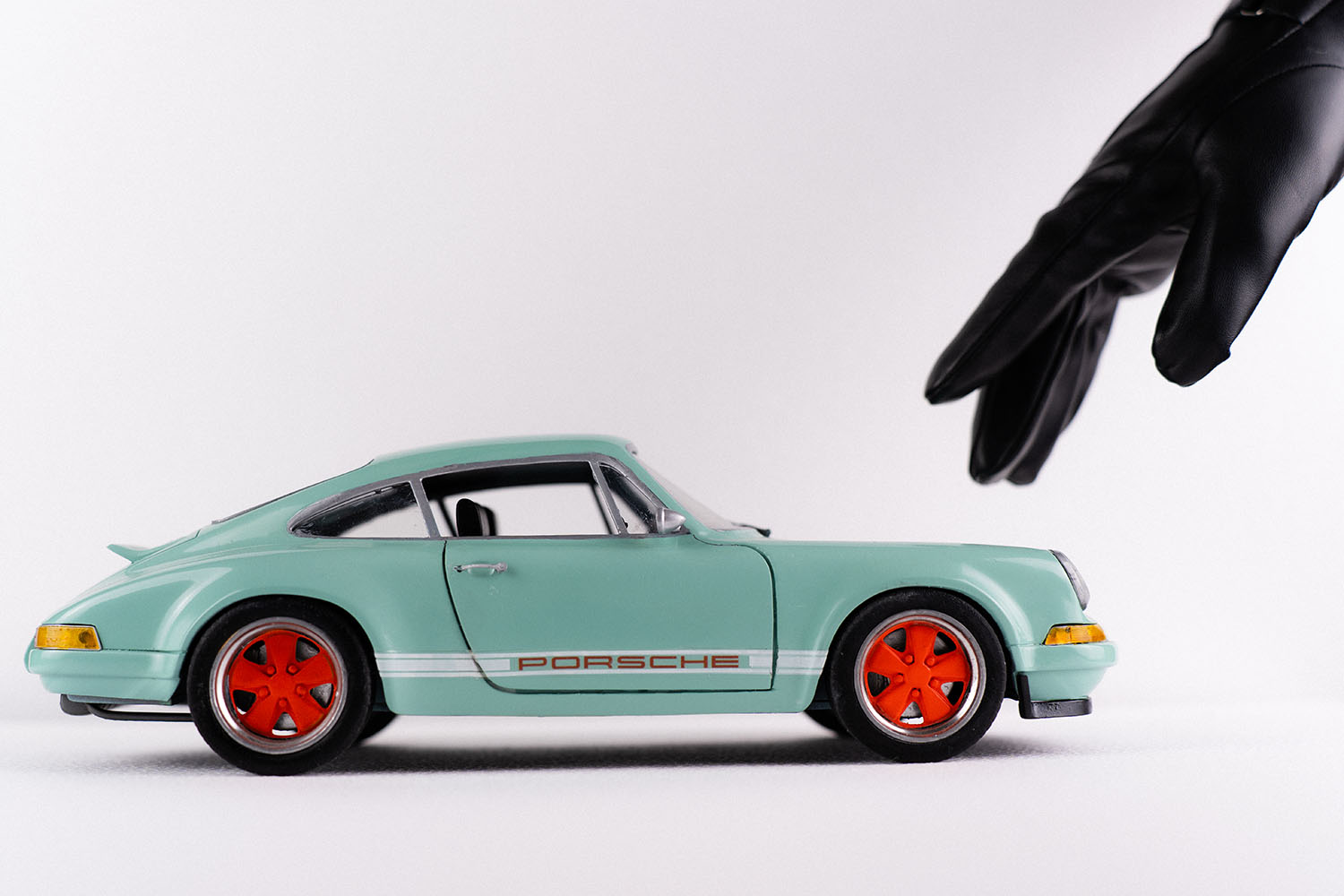 Porsche 911 Singer 1/8 Model Kit DIY