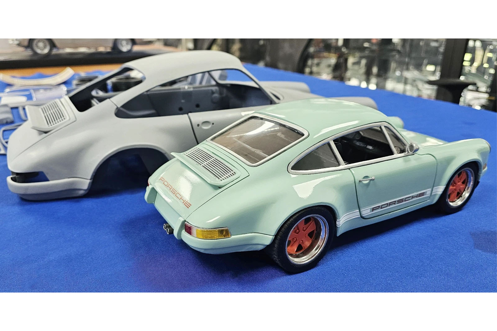 Porsche 911 Singer 1/8 Model Kit DIY - Image 4