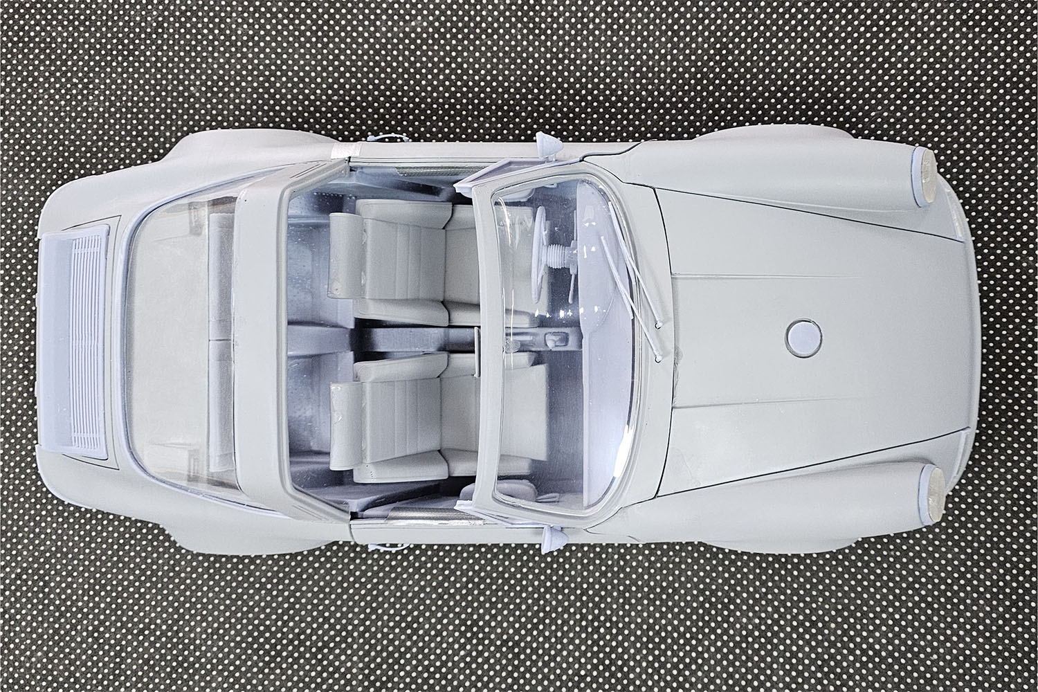 Porsche 911 Singer Targa 1/8 Model Kit DIY - Image 9