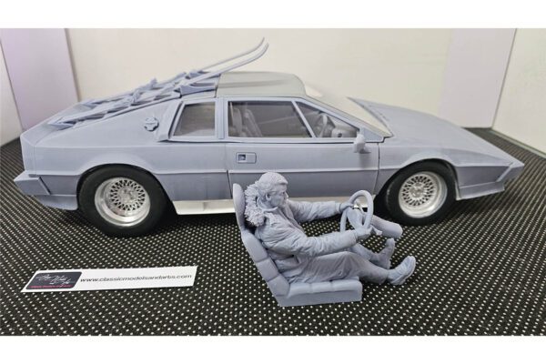 Lotus Esprit Turbo For Your Eyes Only James Bond 007 1/8 Model Kit DIY